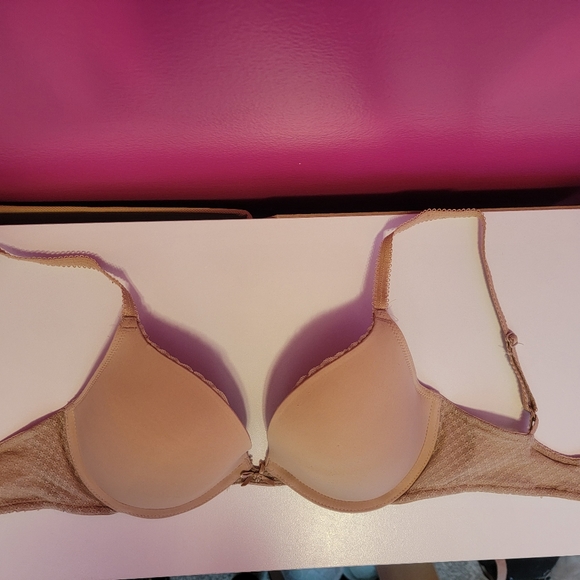 b.tempt'd by Wacoal B.captivating Underwire Push up Bra - Picture 1 of 3